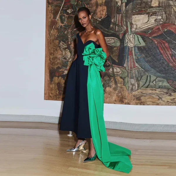 Green prom dress, elegant black one-shoulder A-line side overlay gown