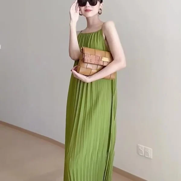 Elegant Green Pleated Sleeveless Maxi Dress For Summer Vacation Dinner - Image 5