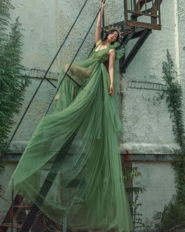 Garden Green See Thru Tulle Maternity Dress With Train For Photoshoot - Image 2