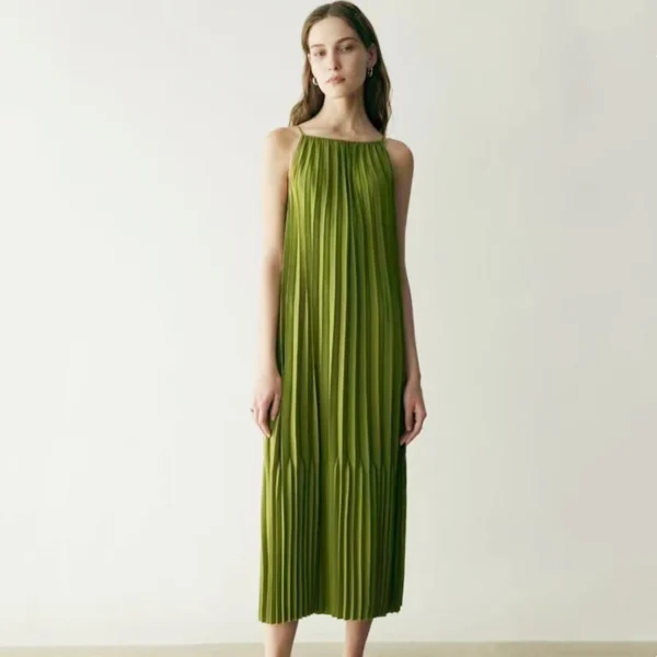 Elegant Green Pleated Sleeveless Maxi Dress For Summer Vacation Dinner - Image 3