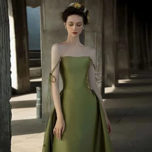 Luxury Olive Green Prom Dress Satin Pleated Spaghetti Strap Evening Gown