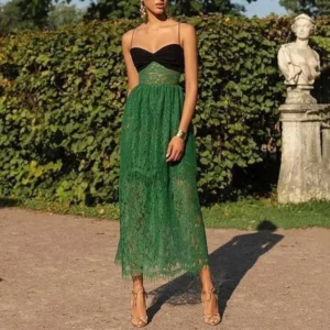 Sexy Green Lace Strap Dress With Hollow Multi-Layer Holiday Style Wear